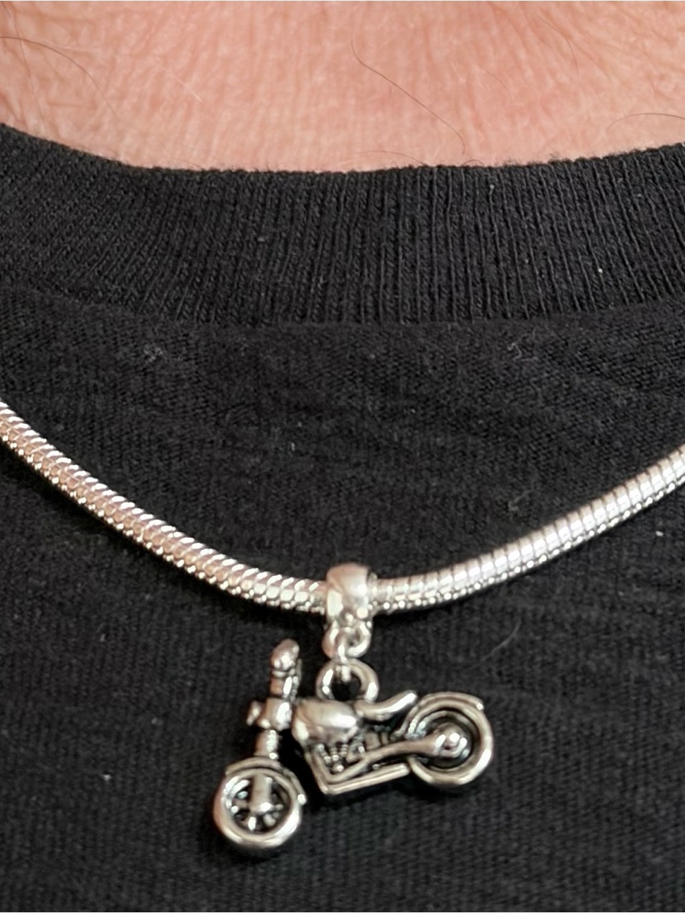 Men’s/women’ 925 sterling silver necklace, motorcycle pendant.24”, snake chain.